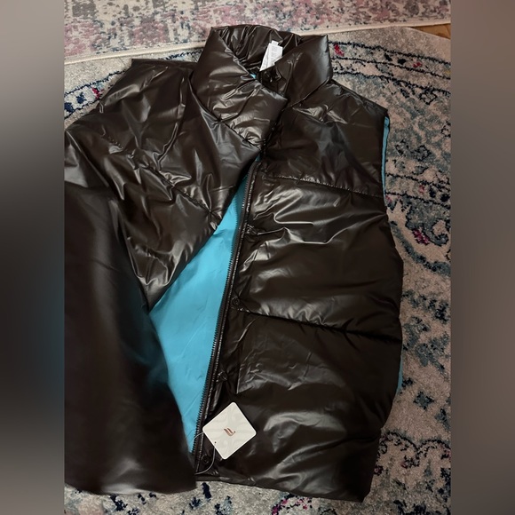 NET Fabletics VEST🆕✨ - Picture 12 of 13